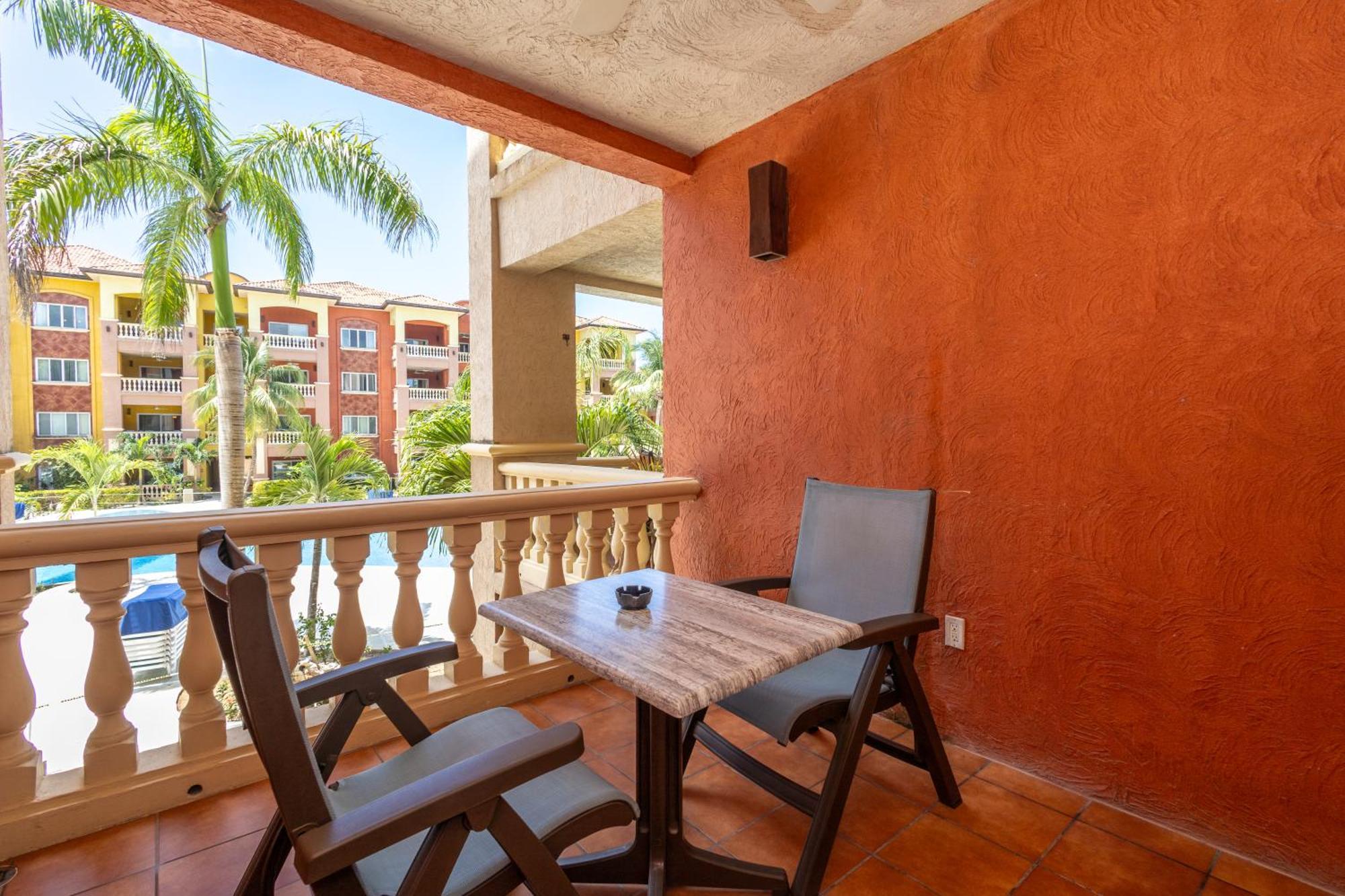 Infinity Bay Spa & Beach Resort West Bay Buitenkant foto
