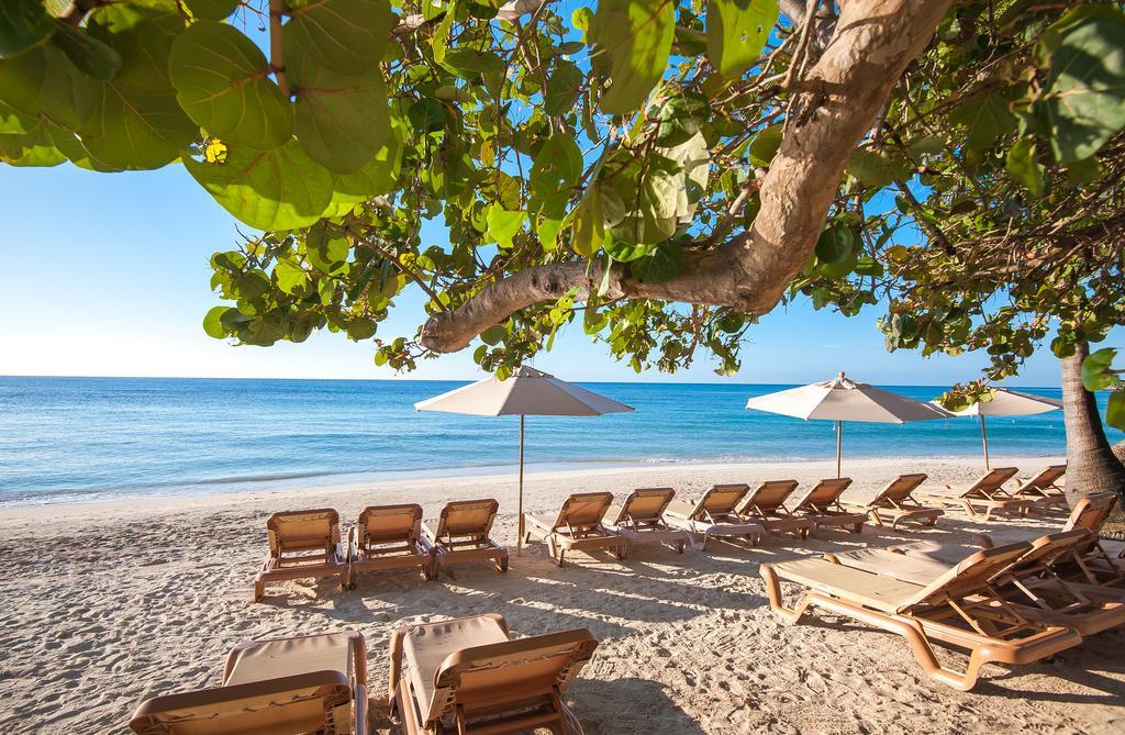 Infinity Bay Spa & Beach Resort West Bay Buitenkant foto